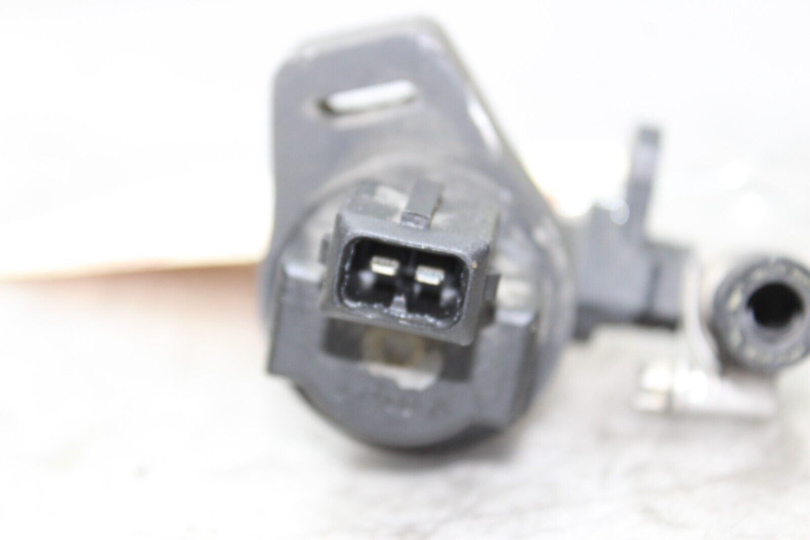 0003 BMW 540I Fuel Tank Breather Purge Valve F1345 Other Engine Parts