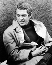 Steve Mcqueen Bullitt Wearing Raincoat On Set 16X20 Canvas Giclee - $69.99