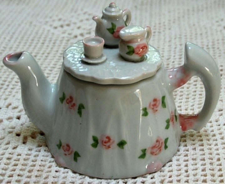 Mini Teapot, Andrea by Sadek Blue and White Leaves, Collectibles