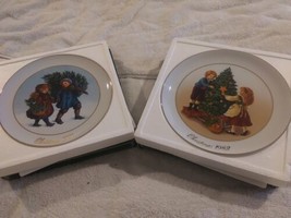 Avon Wedgwood Christmas Plates Vintage 1981 1982 Lot of 2 - $5.89