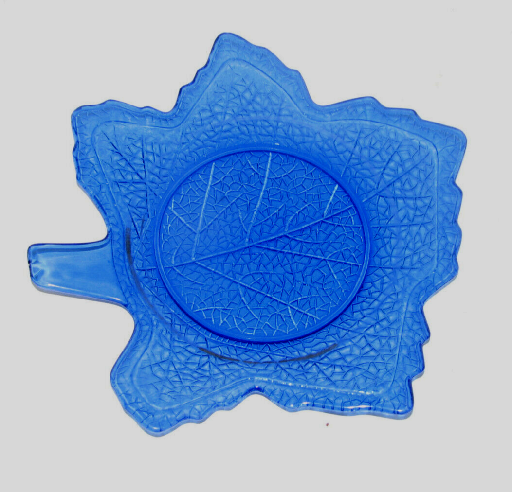 L E Smith Cobalt Blue Maple Leaf Plate 8vintage Mt Pleasant Depression Glass Plates 2572