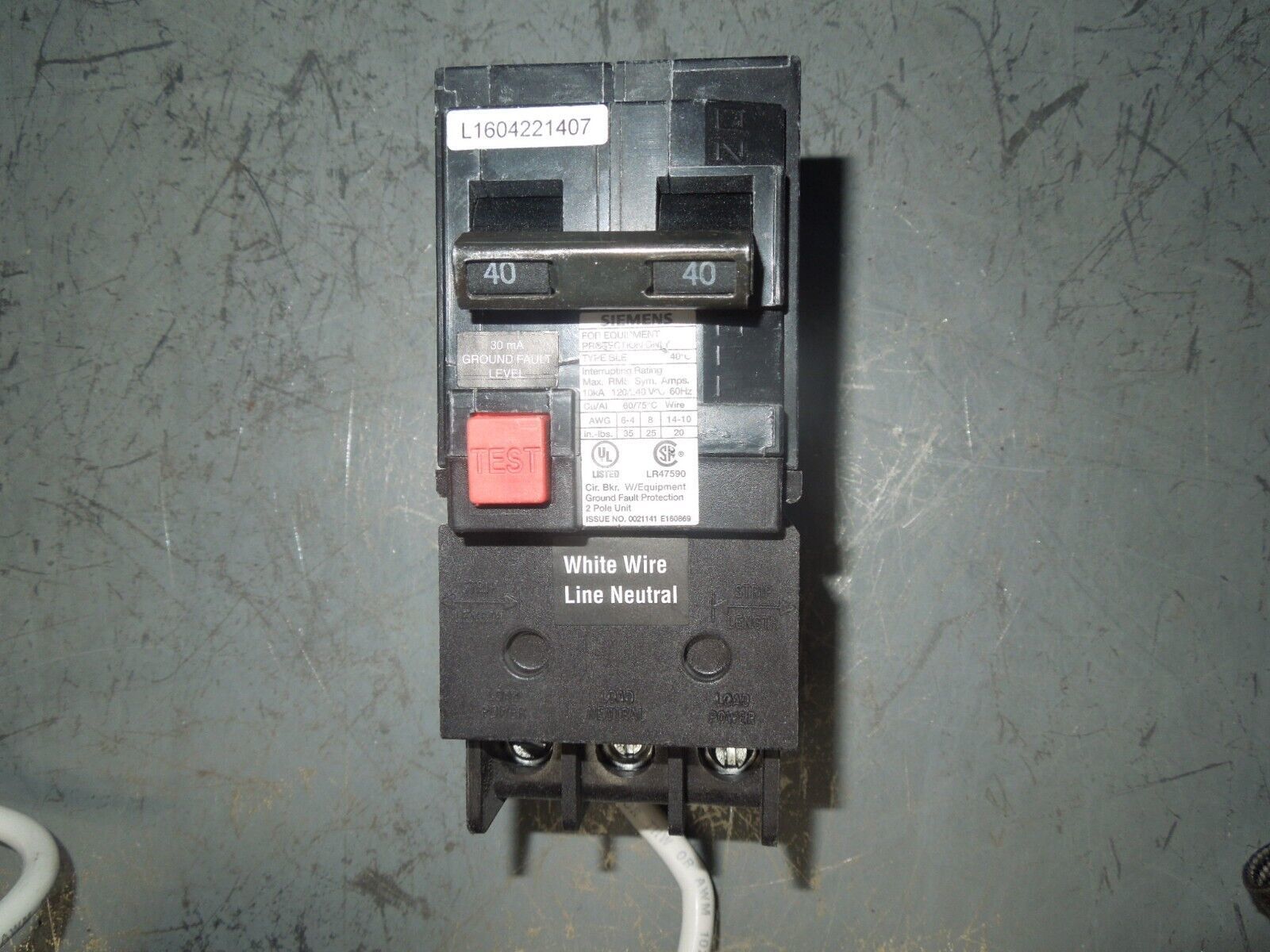 Siemens Type BLE BE240 40A 2p 240V Equipment Protection Ground Fault 30mA Used Circuit Breakers
