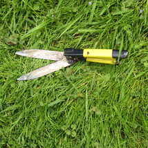 Jardineer Grass Shears Handheld, Razorsharp Hand Grass Clippers, Non-Slip  Grass Clippers & Shears, Grass Shears Manual for Lawn, Hand Shears and