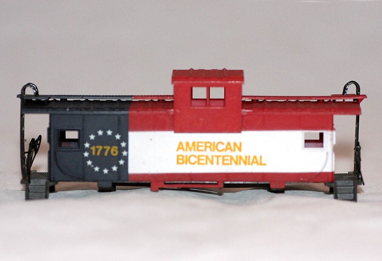 HO Scale Tyco Spirit of 1776 Bicentennial Locomotive shell and Bachmann ...