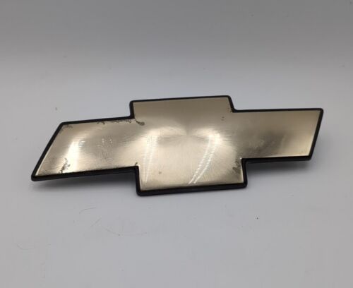 OEM 1999-2006 Chevy SILVERADO Suburban Tahoe Front Grille Emblem ...