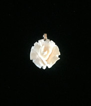 Vintage 60s carved rose pendant (without leaves)