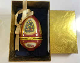 Mr. Christmas Musical Egg Ornament Music Box Porcelain Valerie Parr Hill Tree - $29.69
