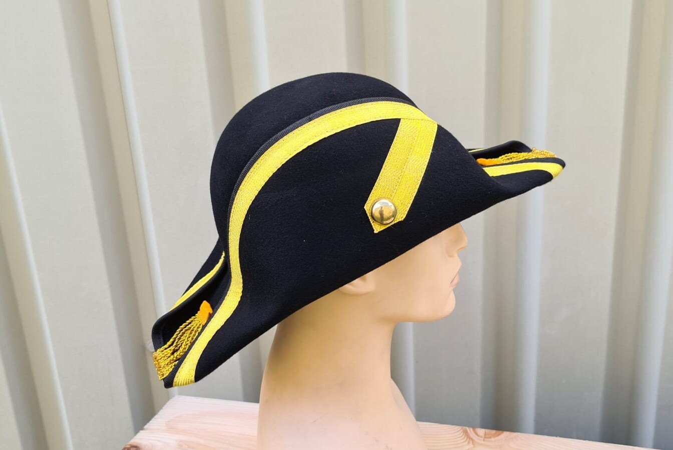 Army Military Tricorne Wool Felt Pirate Tricorn The TRICORNE 18th