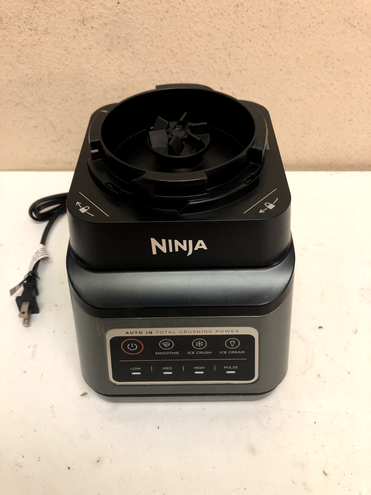 Ninja BN701 Professional Plus AutoiQ Gray BASE/MOTOR ONLY Blenders (Countertop)
