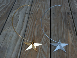 Lot of 2 DEPT 56 Metal Ornament Hanger Star Weighted Base Gold & Silver - $24.99