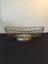 Vintage 80s Silver Plate Oval Wire Basket by International Silver Co.  image 1