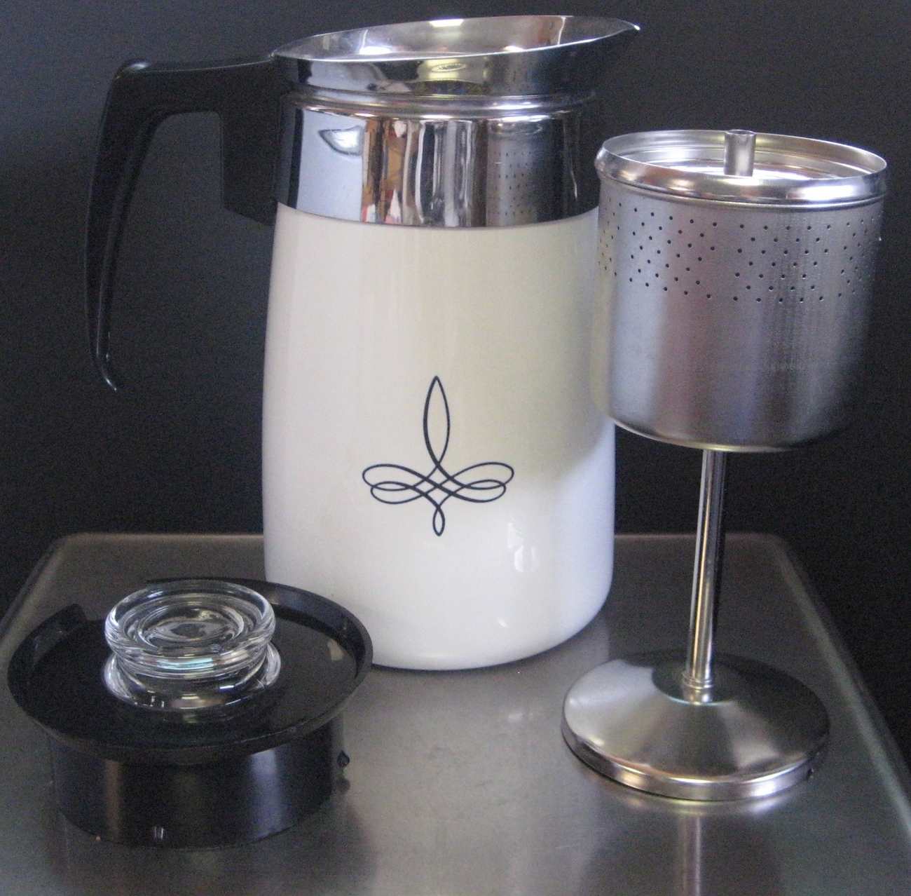 Corning Ware Percolator Coffee Pot Stovetop 2 Qt. Vintage Cornflower RARE 