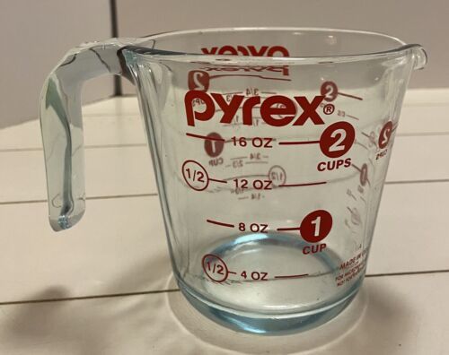 Pyrex Prepware 2-Cup Glass Measuring Cup 2 Cup Standard Packaging