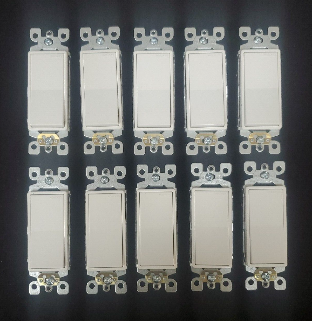 Brand New Leviton Decora 15 Amp Single AC Quiet Light Switch, White (10