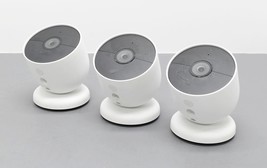 Google GA02077-US Nest Cam Indoor/Outdoor Security Camera (Pack of 3) - White image 1
