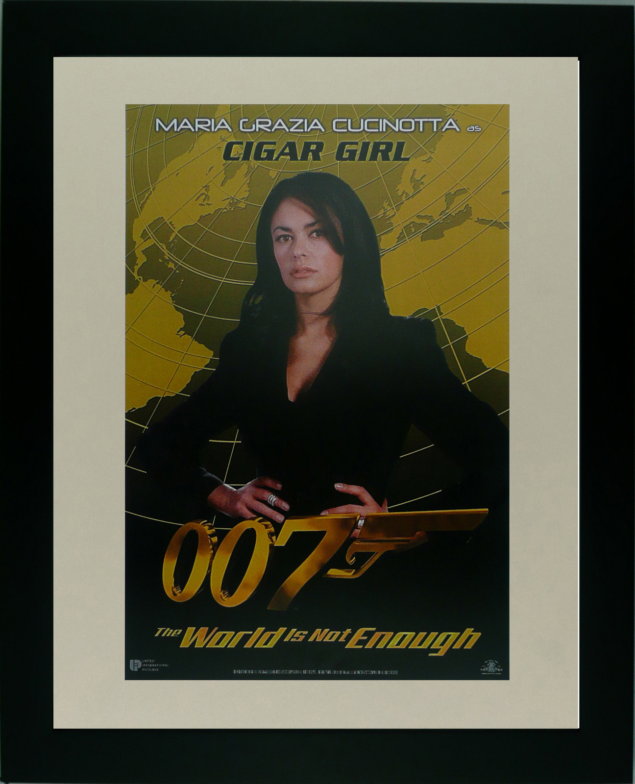 Maria Grazia Cucinotta - Cigar Girl - The World is not enough - Framed ...