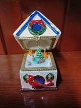 Mr Christmas Musical Bird House Animated Ornament Jingle Bells - $19.79