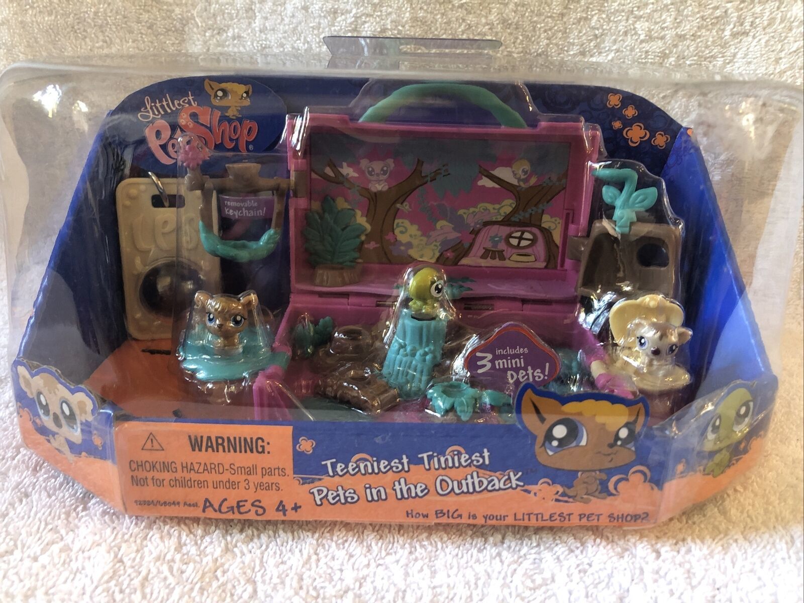 Year 2007 Littlest Pet Shop LPS Display and Play Series Playset