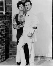 Patrick MacNee Linda Thorson Avengers photo 8x10 glossy F6557 - $7.83