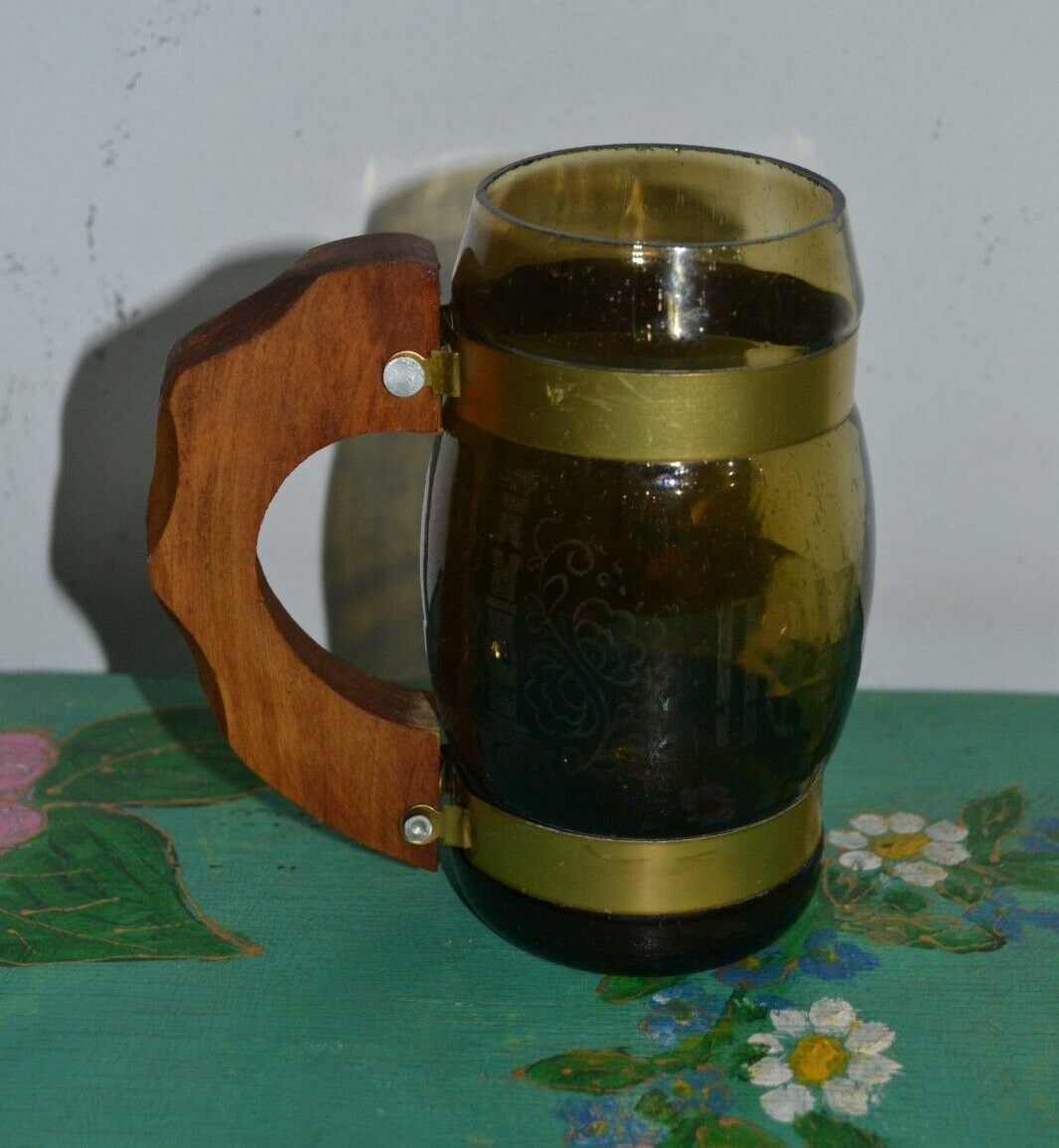 VINTAGE AMBER GLASS BEER MUG WITH WOODEN HANDLE Other