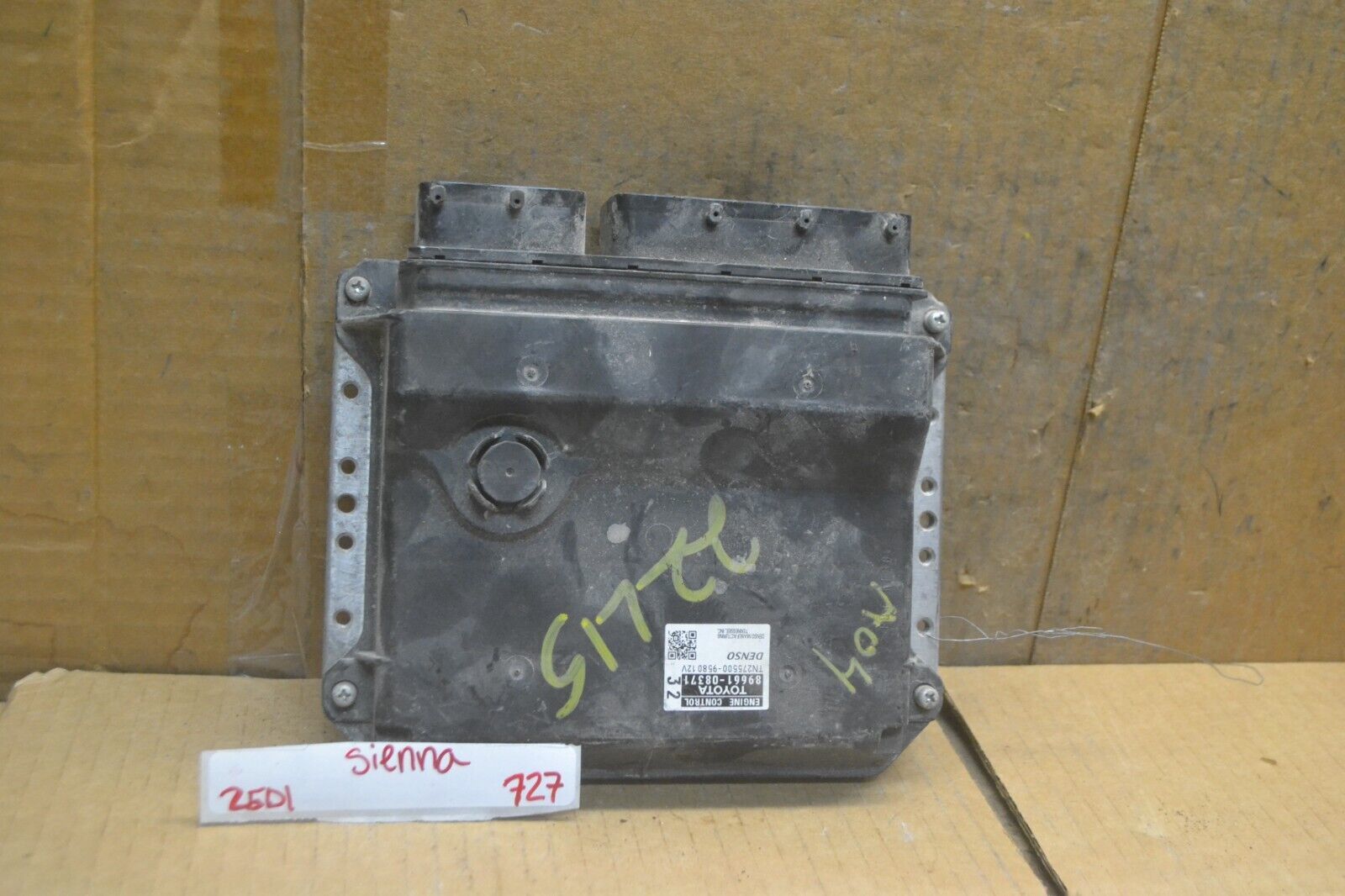 1314 Toyota Sienna Engine Control Unit ECU 8966108371 Module 72725D1