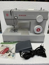 Singer Model 4423 Heavy Duty Sewing Machine Only Used A Few Times - $267.29