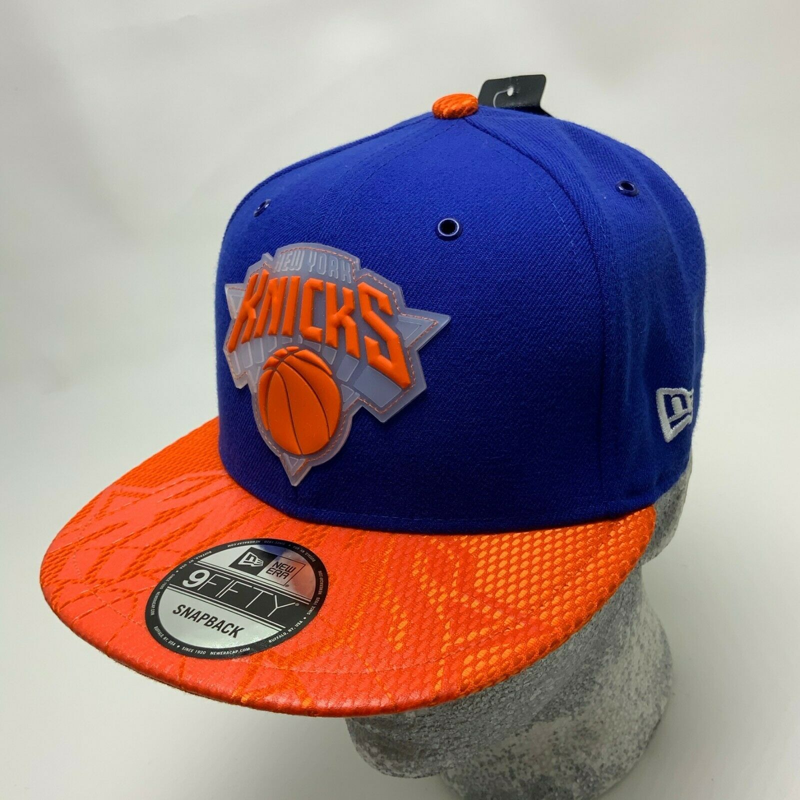 New Era 9FIFTY New York Knicks Pinned Snapback Hat Royal Blue