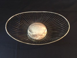 Vintage 80s Silver Plate Oval Wire Basket by International Silver Co.  image 2