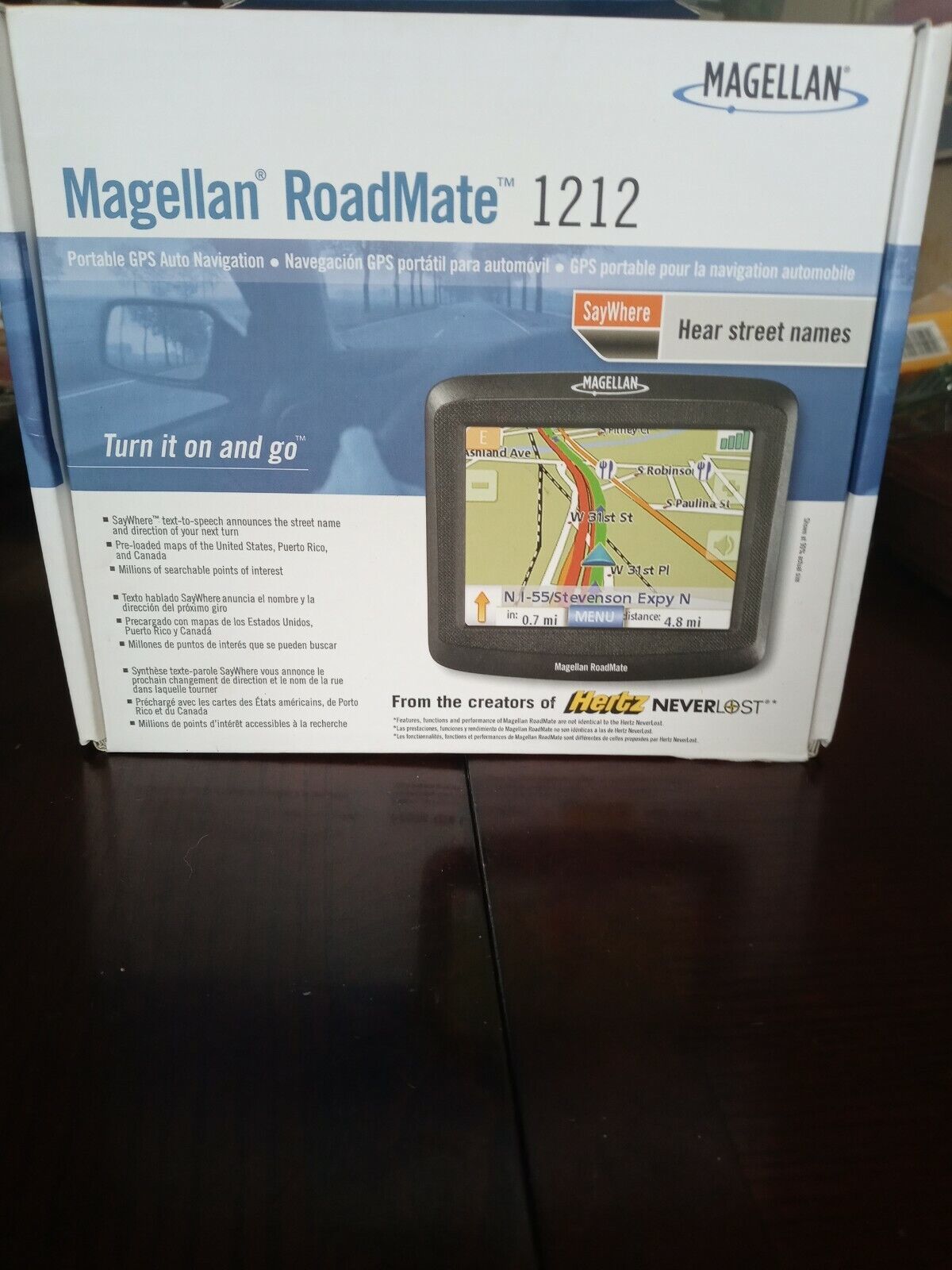 Magellan RoadMate 5220LM 5 GPS Device with Free Lifetime Map