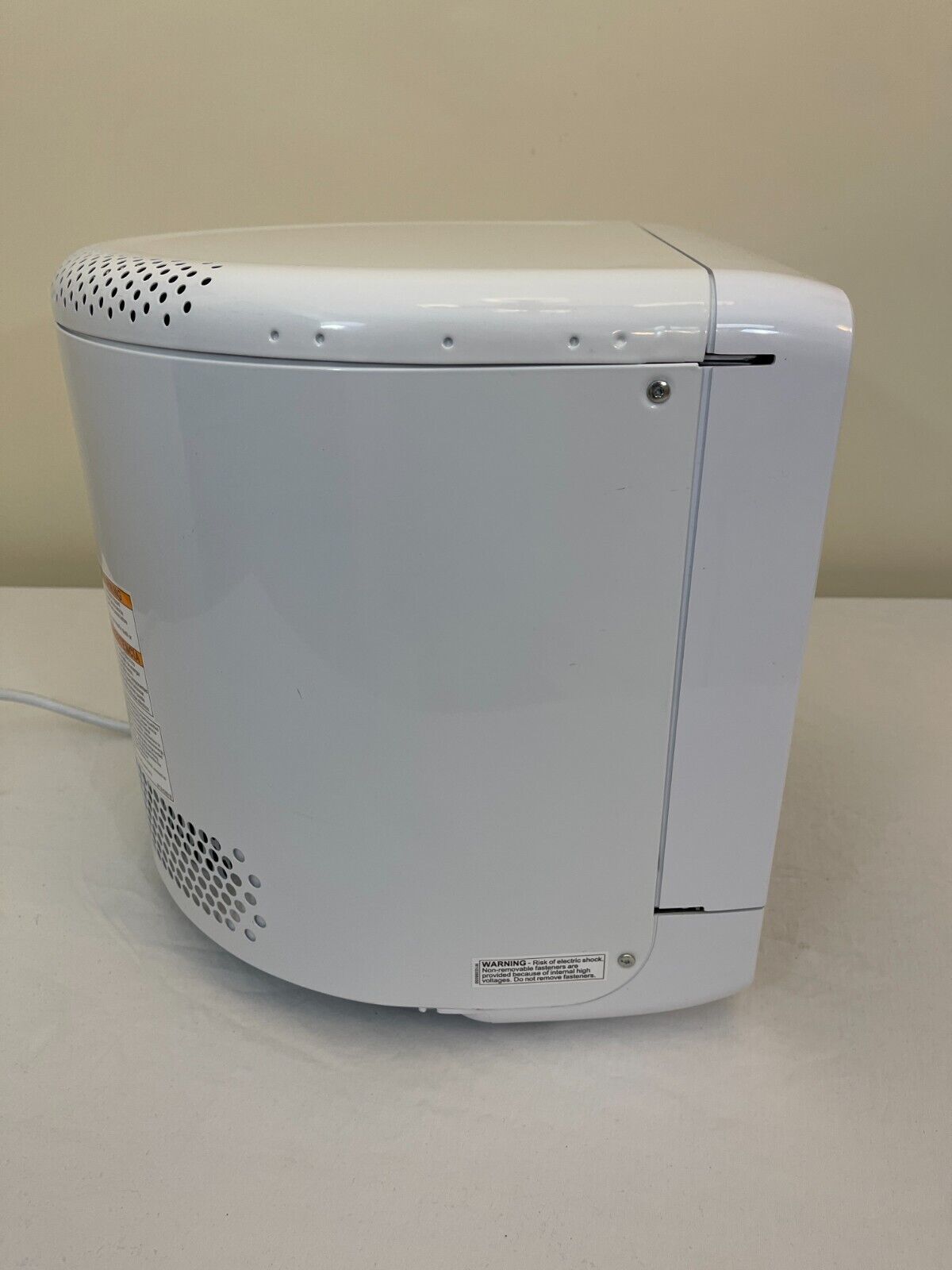 Whirlpool Microwave 0.5 Cu Ft. Small Countertop White WMC20005YW 1