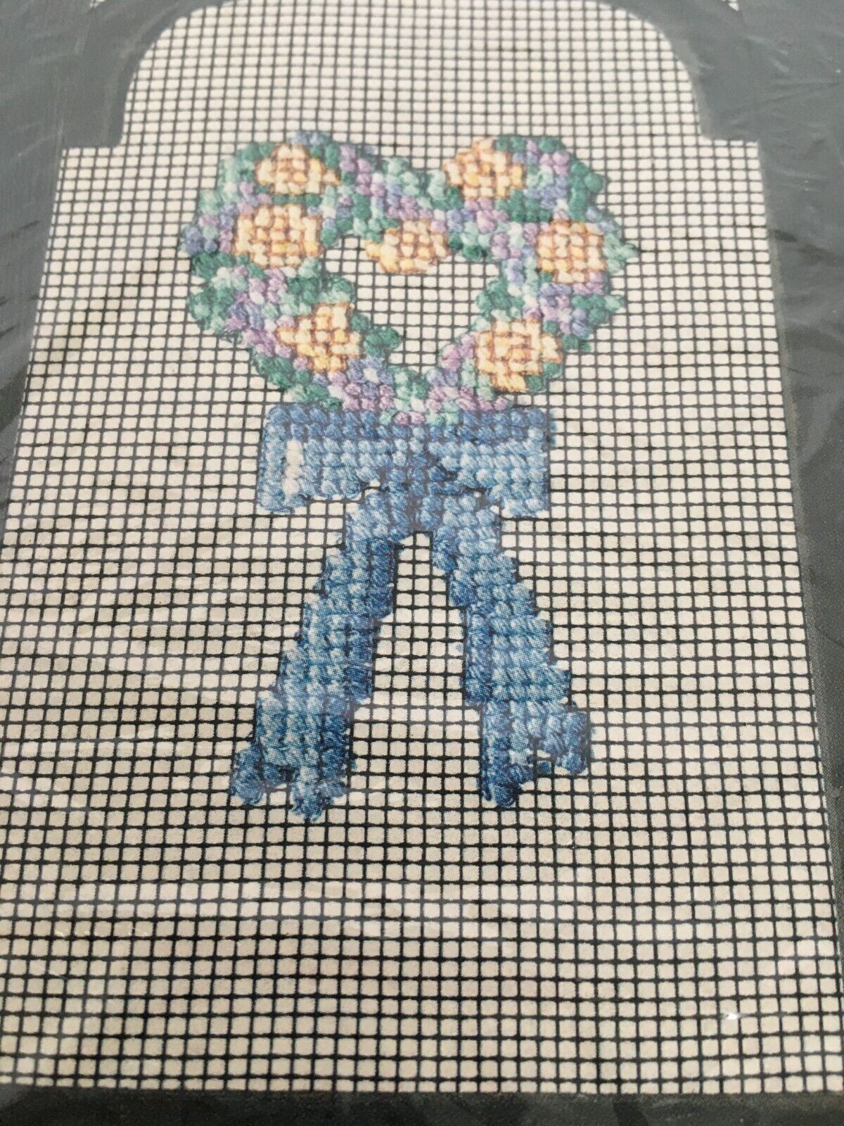 Craft Crush Winter Flower Embroidery Kit