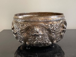 Vintage Large Thai Burmese Repousse Silver Sterling Offering Bowl 455 Grams * - $1,000.00