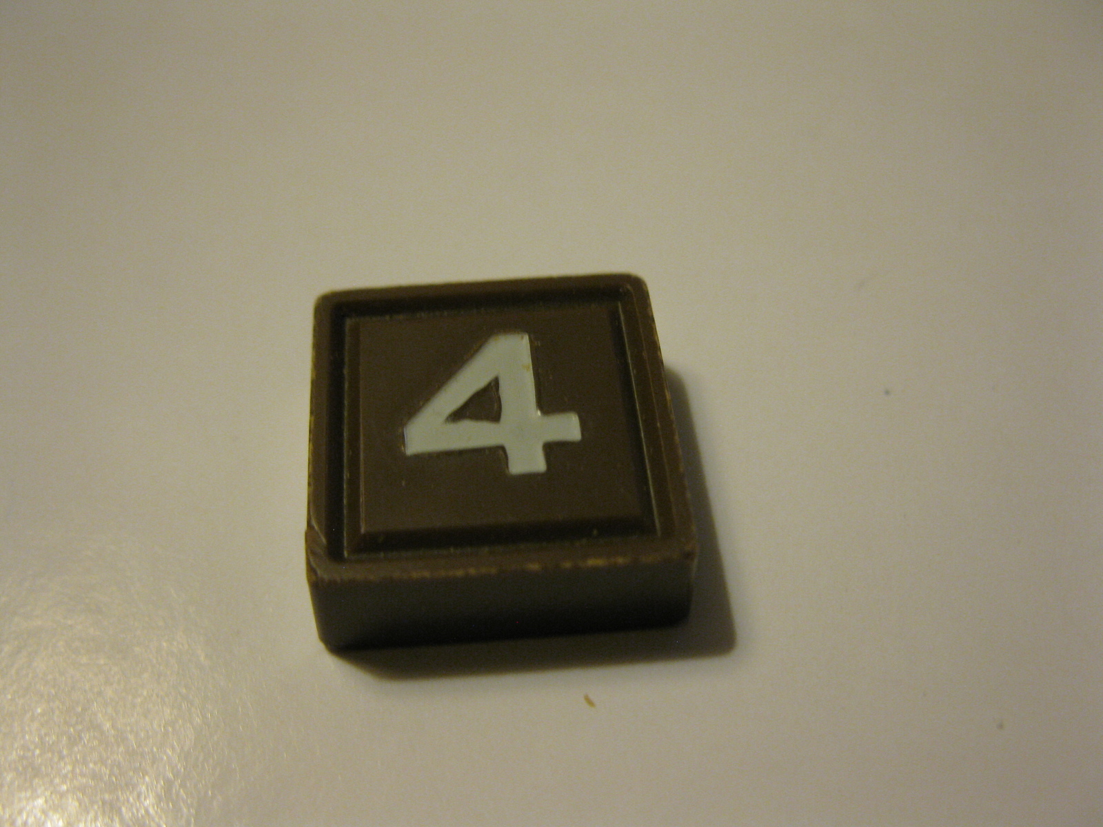 1968 3m bookshelf Quinto Board Game Piece Brown 4 Square Game