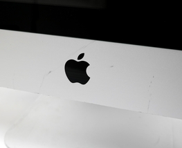 Apple iMac A1312 27" Core i7-870 2.93GHz 16GB 2TB HDD MC784LL/A (2010)  image 3