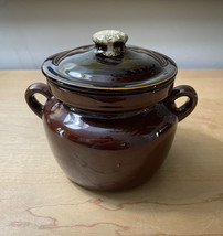 Vintage McCoy 9189 Pot with lid and handles image 2
