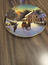 Avon - Home For The Holidays - 1988 Christmas Collector's Plate - $7.70