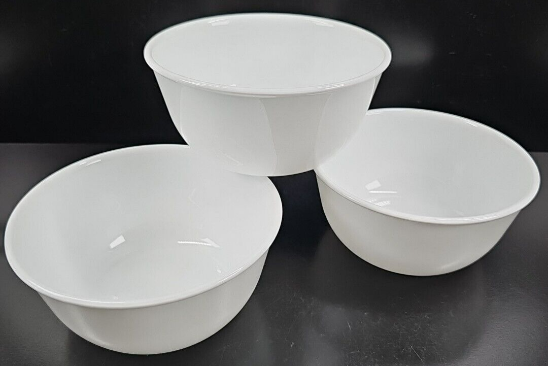 Winter Frost White (Corelle) Soup/Cereal Bowl & Plastic Lid by Corning