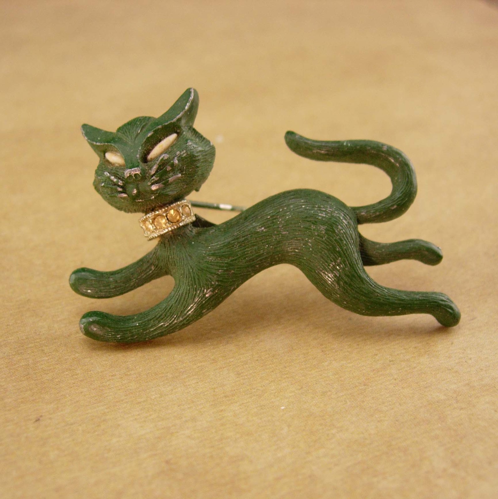 Primary image for MSM Vintage brooch green witches cat Halloween animal pin witch cape accessory r
