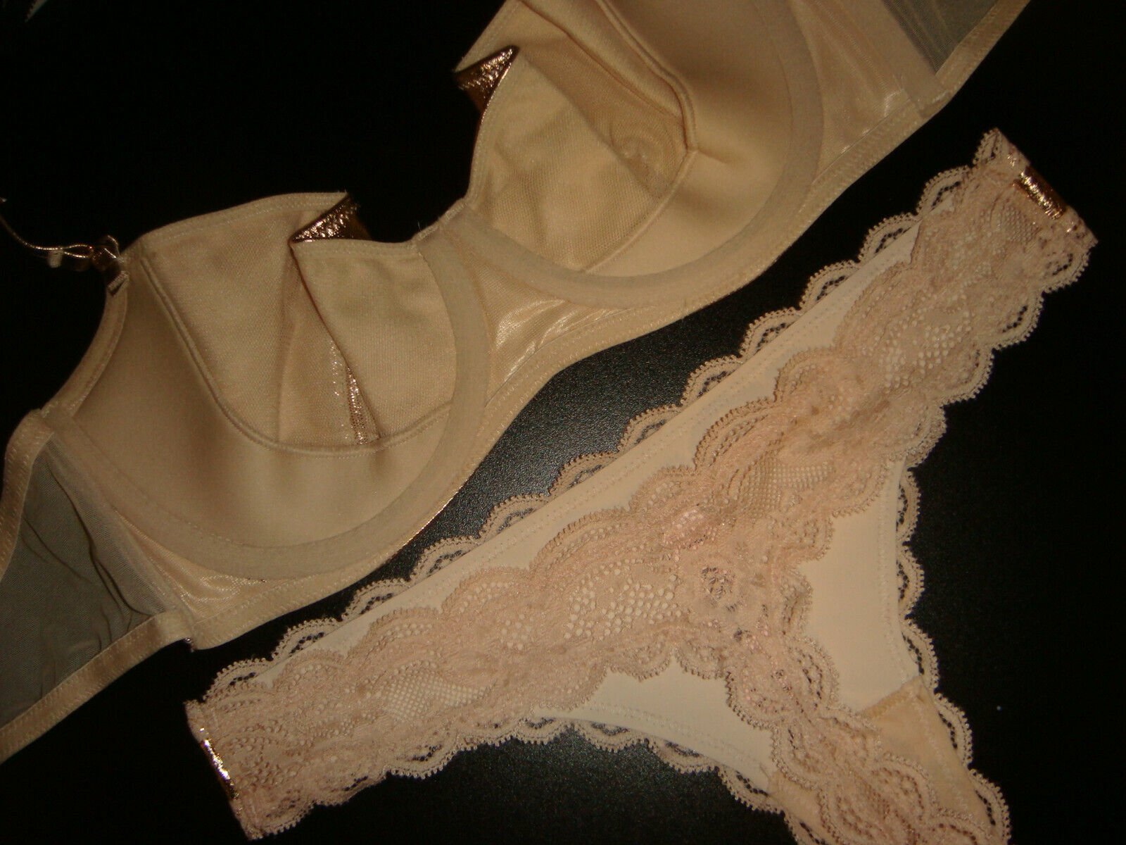 NWT Victoria's Secret 32A BRA SET XS thong WHITE palm foil lace