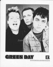 An item in the Entertainment Memorabilia category: Green Day 8x10 Photo 1640000