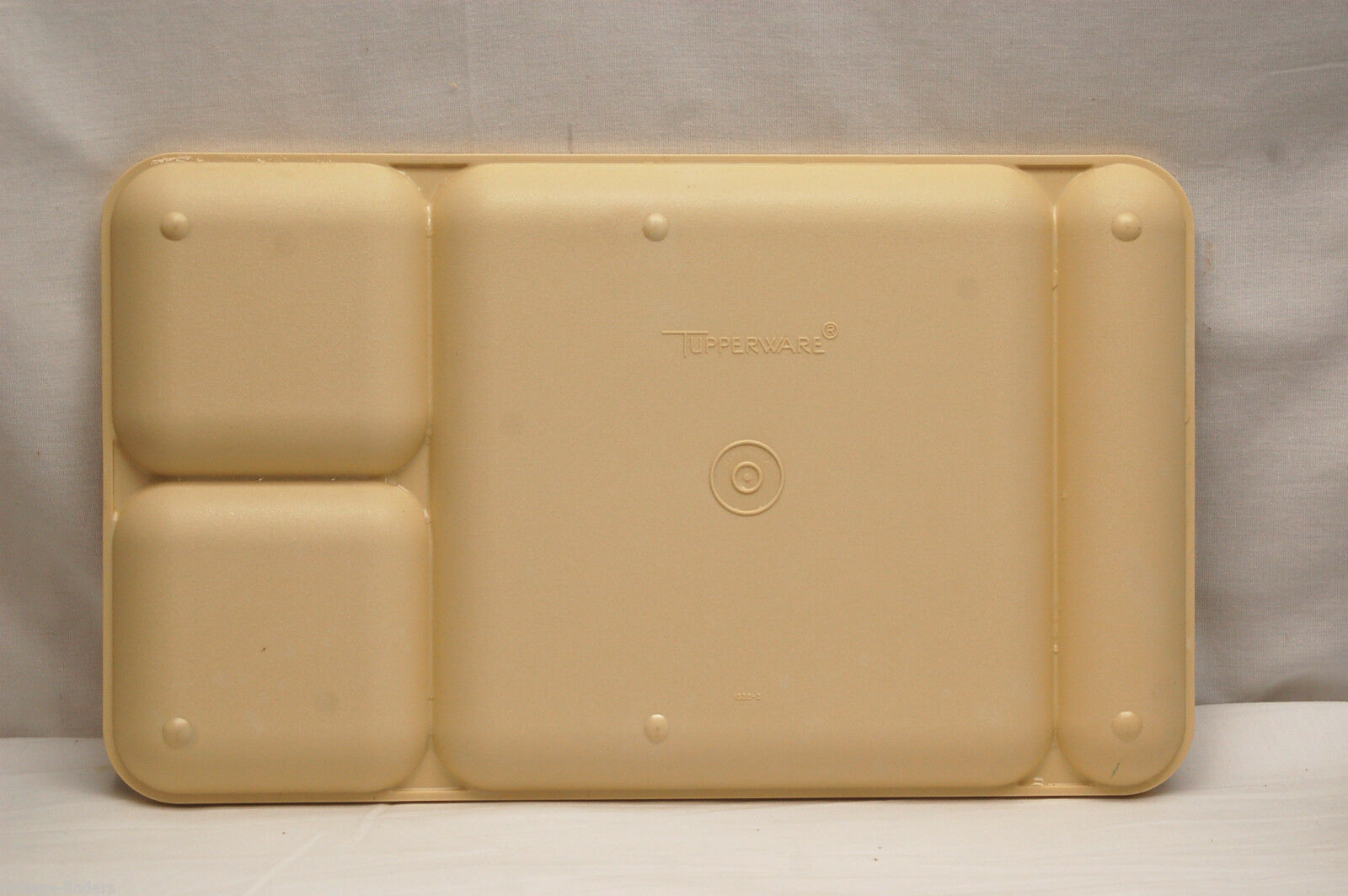 Tupperware Cafeteria Serving Divided Trays 1535 Camping Picnic