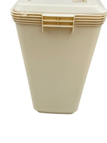 VTG Rubbermaid Laundry Basket Beige Rectangular Retro Hamper