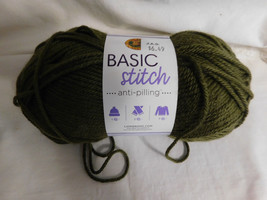 Lion Brand  Basic Stitch Anti Pilling Olive Dye Lot 01 - $4.99