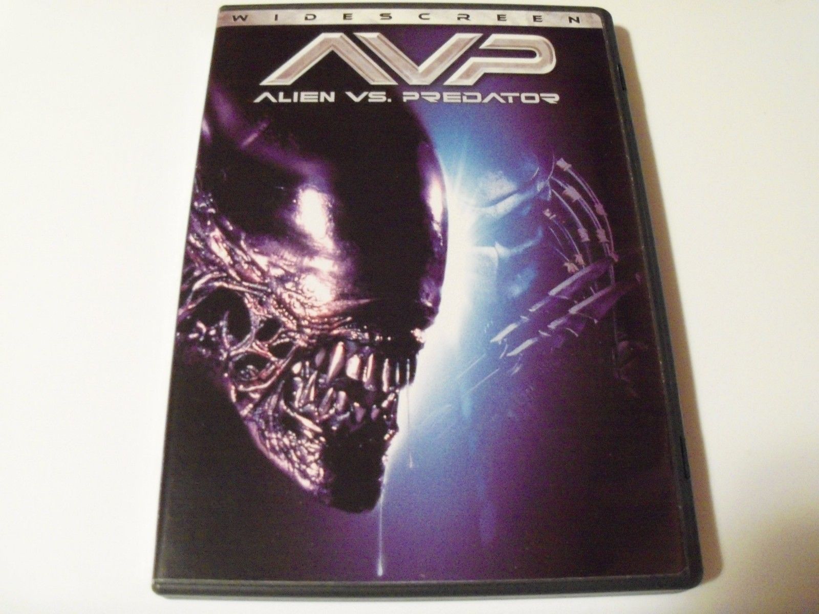 Alien Vs Predator AVP DVD Widescreen Sanaa Lathan Lance Henriksen Raoul ...