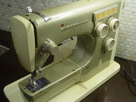 PARTS REPAIR Vintage Husqvarnva Viking Type 2000 Sewing Machine Sweden B... - $99.95