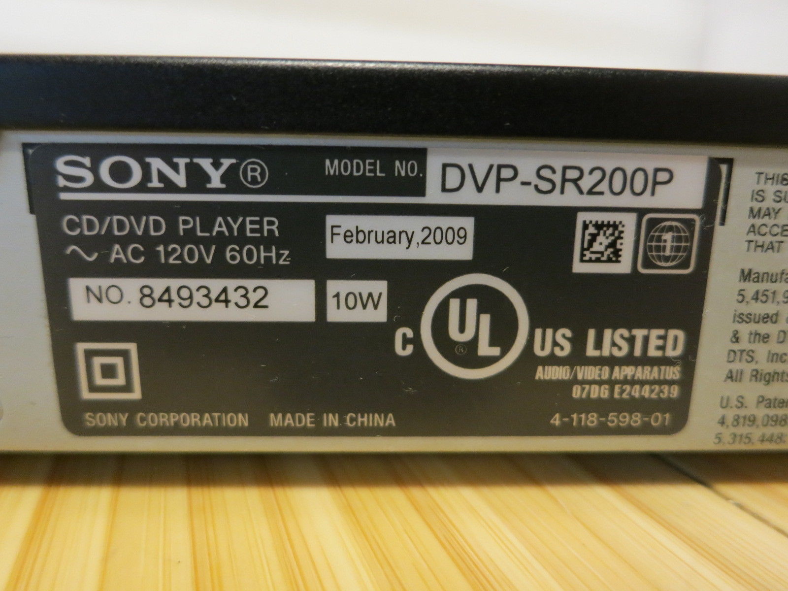 Sony DVP-SR200P DVD Player Screensaver 