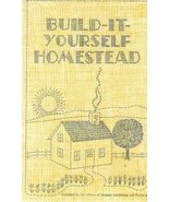 Build-It-Yourself Homestead [Paperback] Editors of Organic Gardening Magazine - $2.49