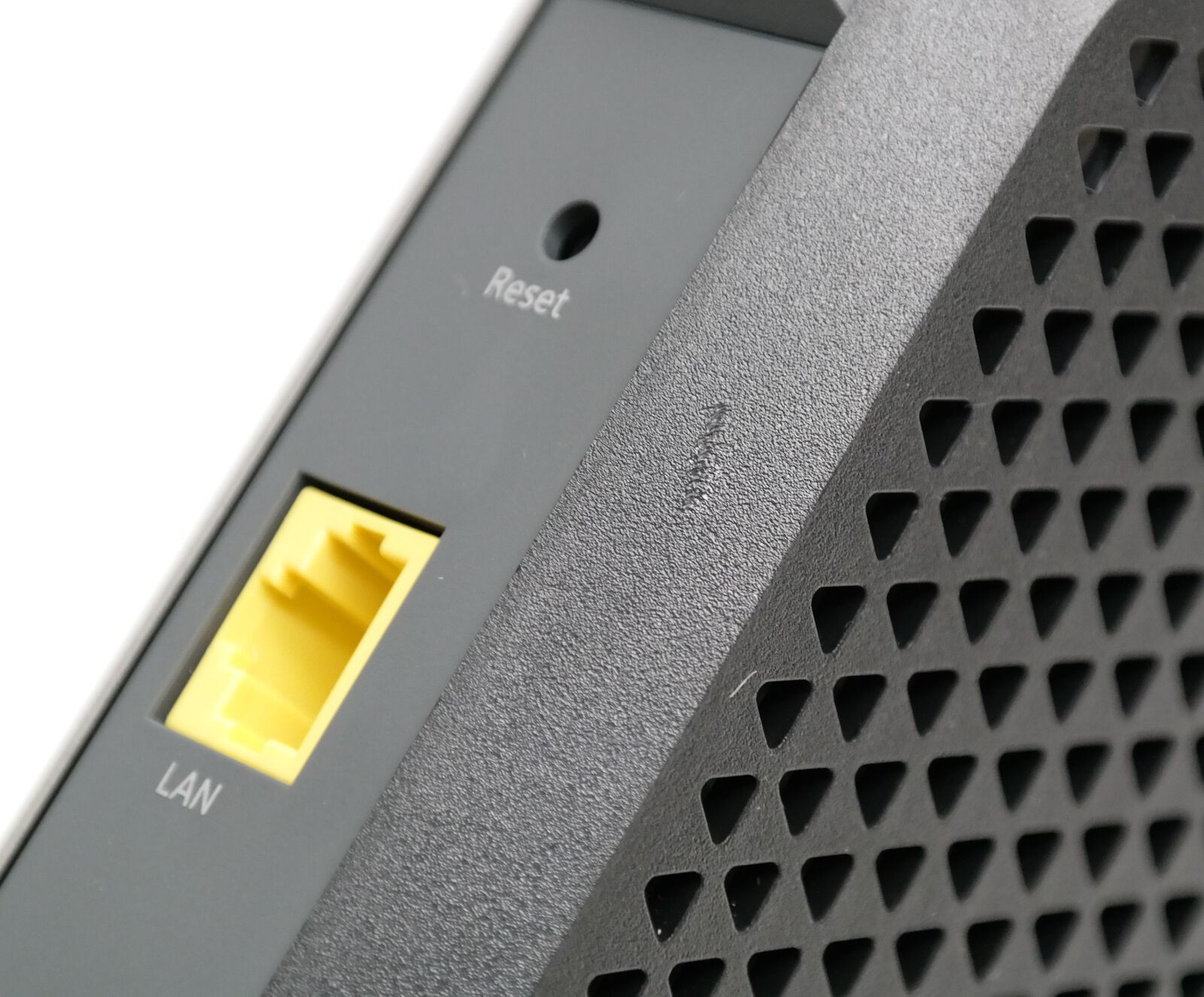 NETGEAR CM1000V2 Nighthawk DOCSIS 3.1 Cable Modem Modems