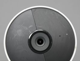 Google GA01894-US Nest Cam Indoor/Outdoor Security Camera (Pack of 2) - White image 3