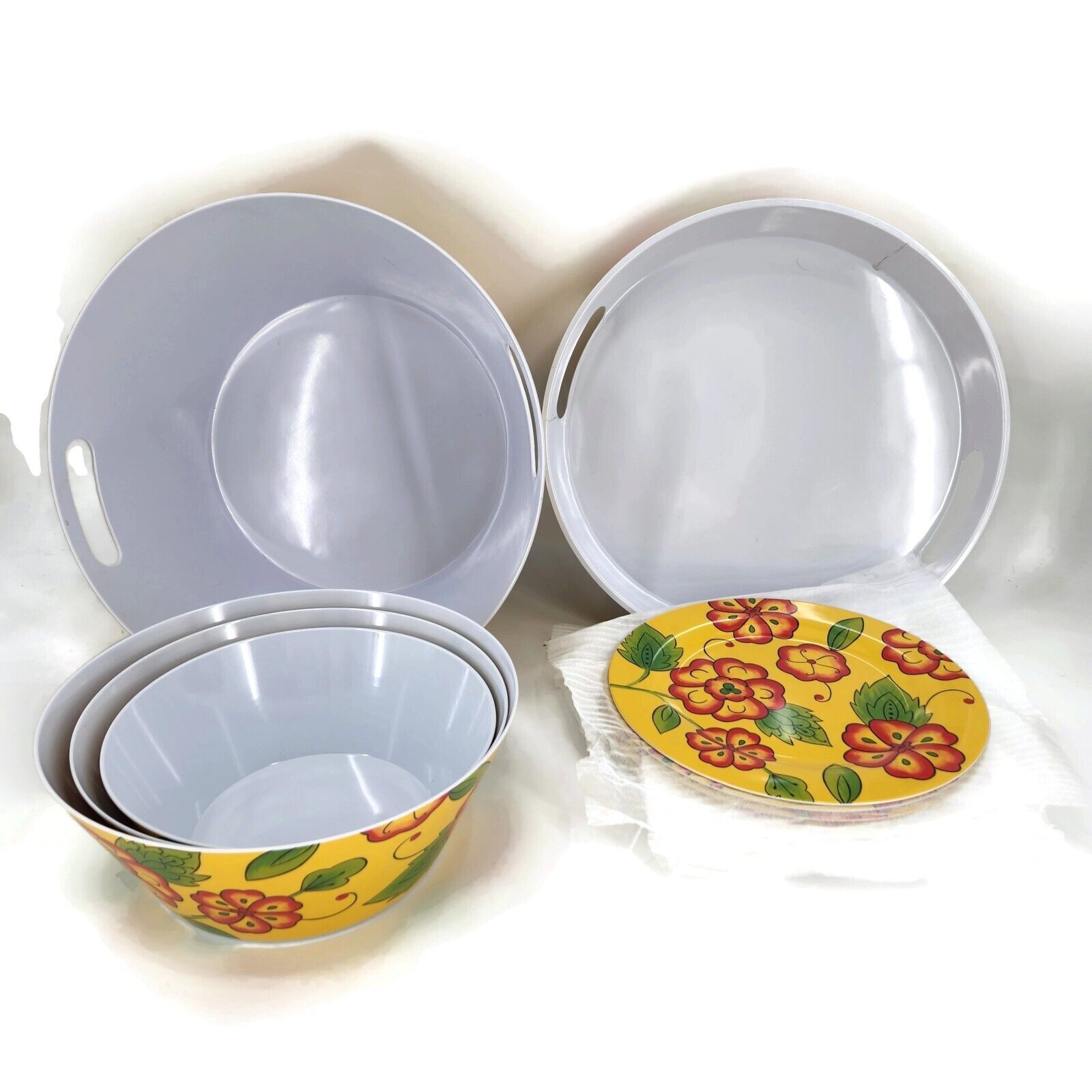 The Pioneer Woman Mazie Print Melamine Holiday Serving Bowl Set with Lids  3-Size